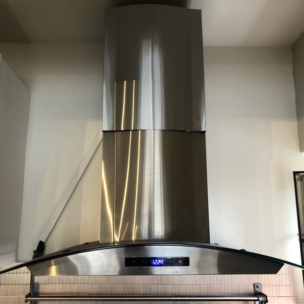DUCTLESS WALL MOUNT RANGE HOOD